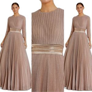 Mac Duggal Shimmering Pleated A-Line 3/4 Sleeve 12 Gown Maxi Dress 30700 New